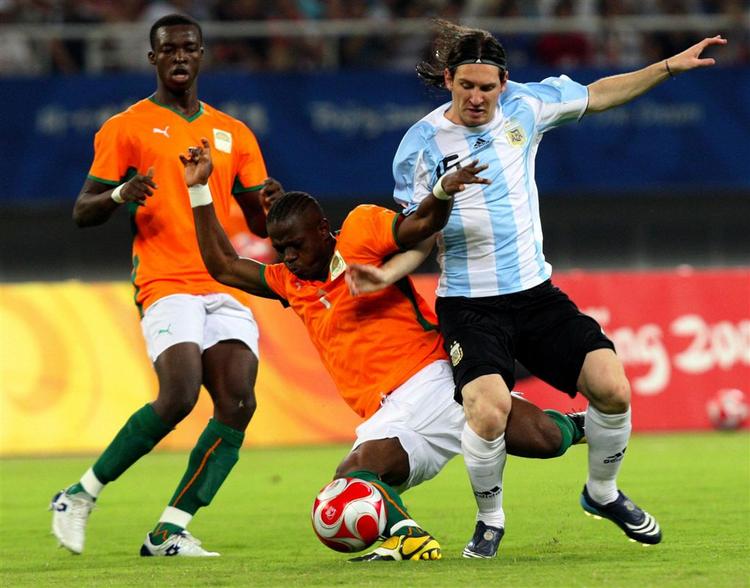 Lionel Messi og de øvrige argentinere måtte kæmpe for sejren mod afrikanerne. 