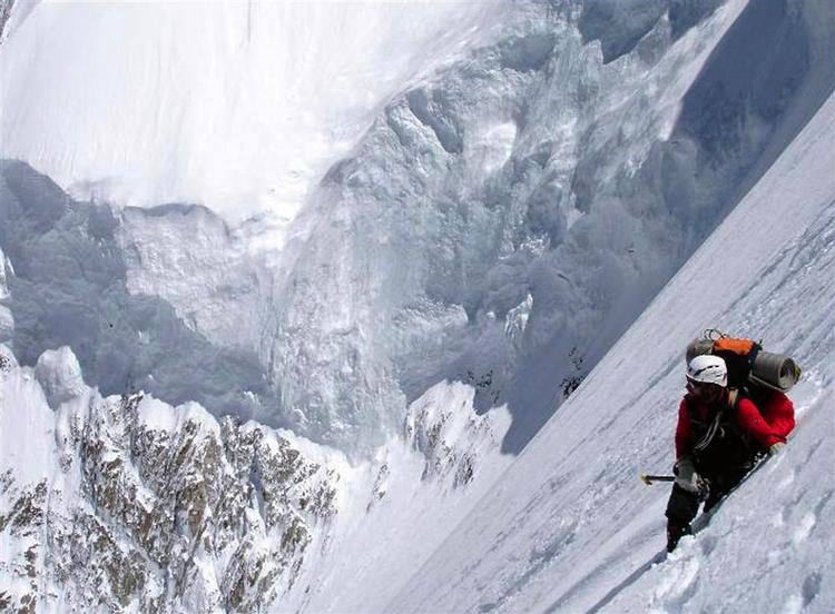 Verdens næsthøjeste bjerg, K2, blev i fredags ramt af en ulykke, der kostede 11 bjergbestigere livet. Arkivfoto. 