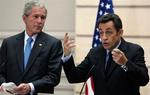 George W. Bush (tv.) og Nicolas Sarkozy (th.) forsøger at tale Rusland til fornuft. De vil have stoppet konflikten mellem Rusland og Georgien omgående. (Arkivfoto) 