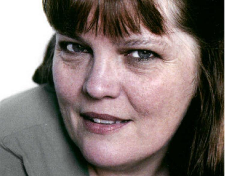 Sommerdahlserien. Judaskysset er andet bind i en Anna Grues krimiserie med detektiven Dan Sommerdahl i hovedrollen. Den første hed 'Dybt at falde' og handlede om den illegale kvindehandel, der går under betegnelsen trafficking. Foto: Tine Harden 