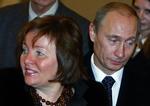Ruslands kone Lyudmila Putin med sin mand ved parlamentsvalget i december 2007. 