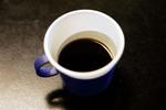 Hold dig til den sorte kaffe på arbejde, hvis du spare på kalorierne. Automatens 'mælk' består af 35 procent fedt. 
