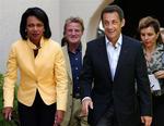 Frankrigs præsident Nicolas Sarkozy (anden fra højre) og USA's udenrigsminister Condoleezza Rice (tv.) vil have en ende på krisen i Georgien. (Arkivfoto) 