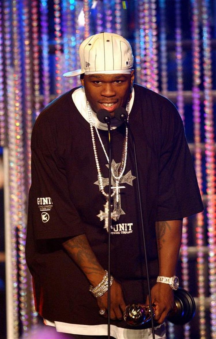 Rapperen 50 Cent debuterede med albummet 'Get Rich or Die Tryin'i 2003. Albummet blev produceret af Eminem og Dr. Dre. På billedet ses 50 Cent ved en prisuddeling i Monaco. Arkivfoto. 