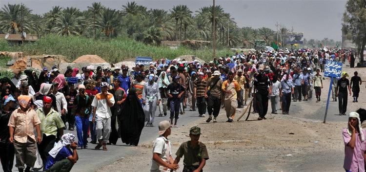 Shiamuslimske pilgrimme er flere gange blevet angrebet på deres vej til religiøs festival i Karbala. 