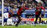 Blackburns Andre Ooijer jubler efter at have scoret sejrsmålet til 3-2 mod Everton i kampens sidste minut. 