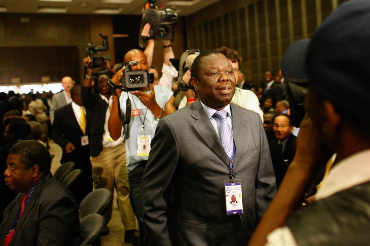 Den tidligere fagforeningsleder Morgan Tsvangirai er nu Zimbabwes premierminister. Her ankommer Tsvangirai til SADC-mødet i Sydafrika. 