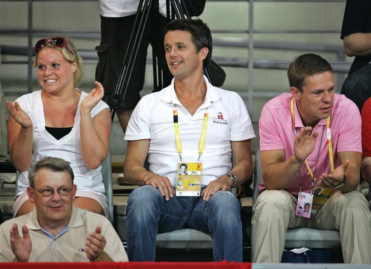 Kronprins Frederik til tennis under OL, da Caroline Wozniacki røg ud af turneringen. Arkivfoto. 