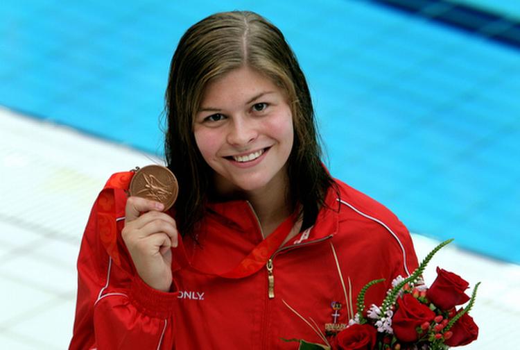 Lotte Friis med den anden danske bronzemedalje ved OLi Beijing - og den første OL-medalje til en dansk svømmer i 20 år. 
