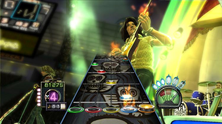 Tasterne på den medfølgende plastik-guitar skal nedtrykkes i takt med farverne på skærmen. Eviggyldigt gameplay, og 'Guitar Hero: Aerosmith' er en lang interaktiv reklame for Steven Tyler og co. 