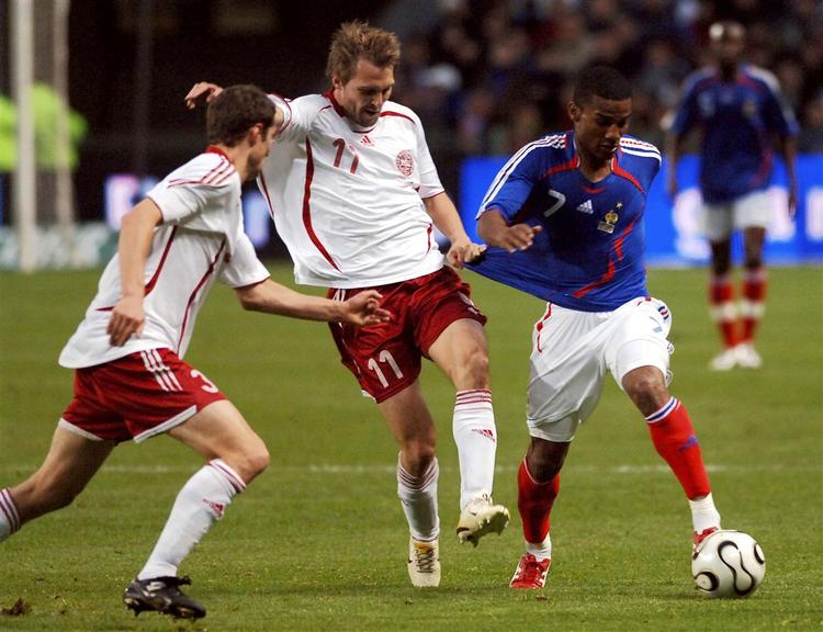 Michael Silberbauer  (i midten) har senest fået spilletid på landsholdet i maj 2006. Mod Frankrig var Silberbauer placeret på midtbane, mod Spanien får han muligvis en mere defensiv rolle. 
