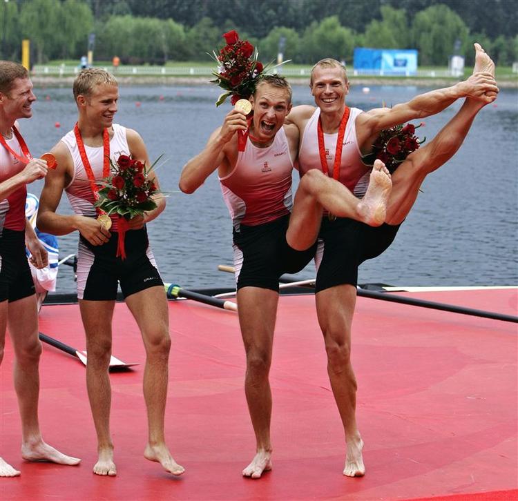 For fjerde gang i træk var der dansk medalje i letvægtsdobbeltsculler i en weekend, hvor Danmark overhalede Sverige i medaljestatistikken. 