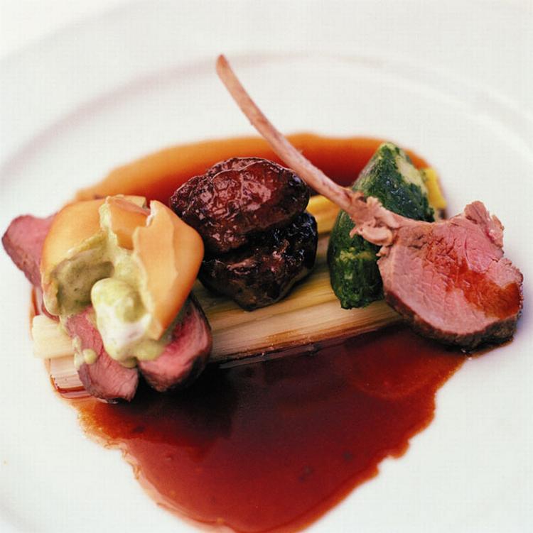 Søllerød Kro er en af 17 toprestauranter, der besøger Skuespilhuset for at lave hverdagsretter i gourmet-versioner. 