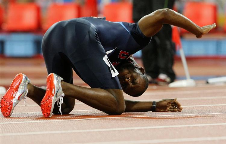 LaShawn Merritt fejrer sin guldmdalje på 400 meter. 