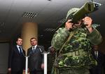 Ruslands præsident Dmitrij Medvedev (tv.) har nu parlamentets opbakning til at presse Georgien og dets vestlige allierede til indrømmelser i spørgsmålet om de to oprørsregioners status. Arkivfoto. 