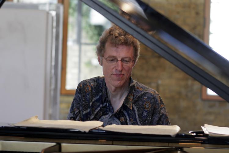 Pianisten Thomas Clausen (billedet) leverer sejt swingende lyrisme på tangenterne. 