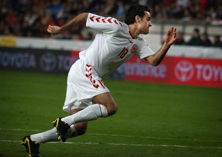 Kenneth Perez - her i den danske landshøjstrøje - må se sig om efter en ny klub, efter at Ajax har meddelt, at de ikke kan bruge ham. 