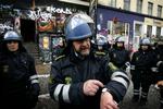 Politiet lod sig ikke præge af den ophidsede stemning, da Ungdomshuset blev ryddet, sagde en betjent fra aktionsstyrken i retten. 