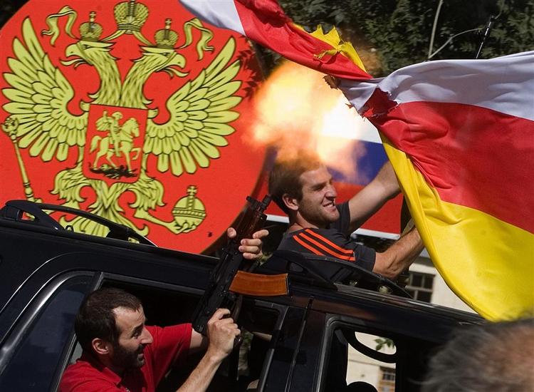 Separatister fra Sydossetien fejrer, at Rusland har valgt at anerkende regionen som selvstændig stat. En melding, der er blevet mødt med fordømmelse i Vesten. 