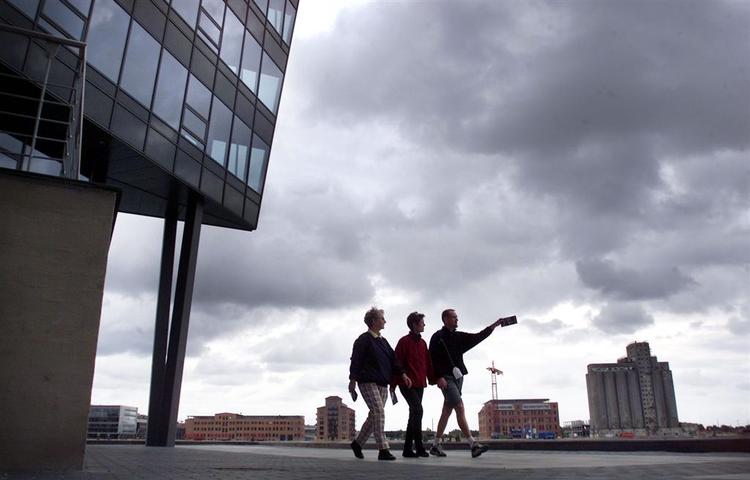 For at forebygge hjertesygdomme gennemfører Hjerteforeningen og Ecco hvert år et 'walkathon', som tiltrækker mange motionslystne danskere. Arkivfoto 