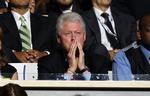 Bill Clinton fulgte talen fra balkonen i Pepsi Center.I aften er det hans tur til at tale på partikonventet. 