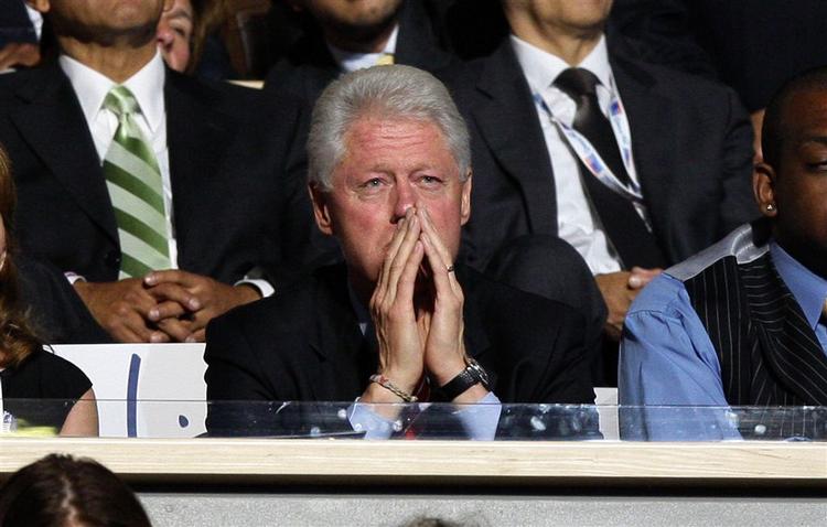 Bill Clinton fulgte talen fra balkonen i Pepsi Center.I aften er det hans tur til at tale på partikonventet. 