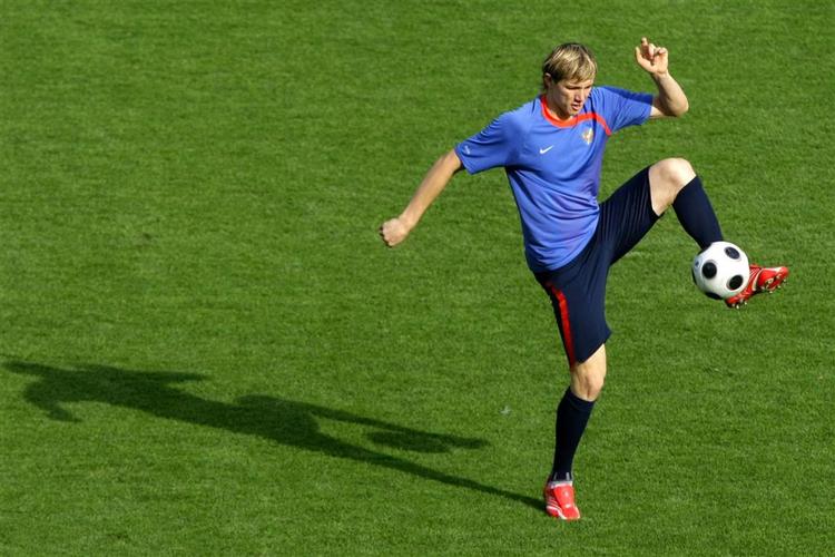 Den russiske angriber Roman Pavlutjenko er i London for at forhandle kontrakt med Tottenham. På tværs af de store ligaer er en række handler ved at blive indgået kort før transfer-vinduet lukker. Arkivfoto. 