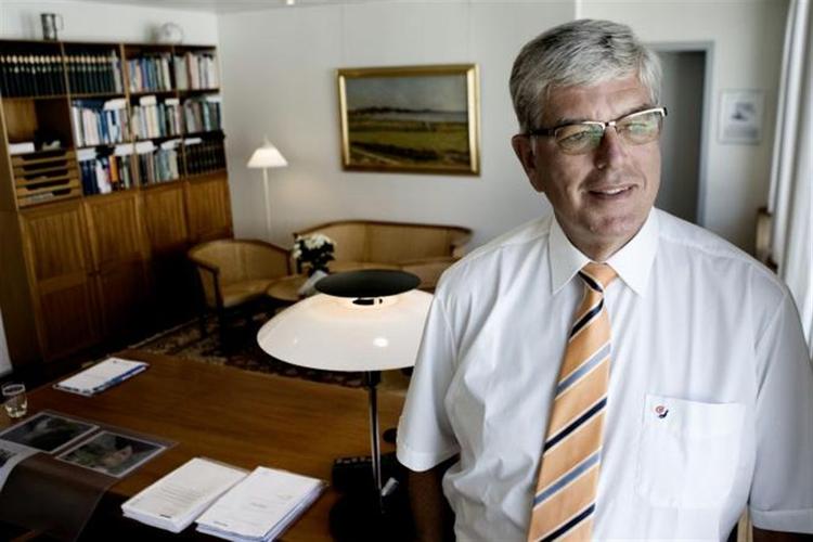 Roskilde Banks tidligere direktør Niels Valentin Hansen afviser, at hans egne givtige aktieoptioner har haft betydning for bankens sammenbrud. Arkivfoto. 