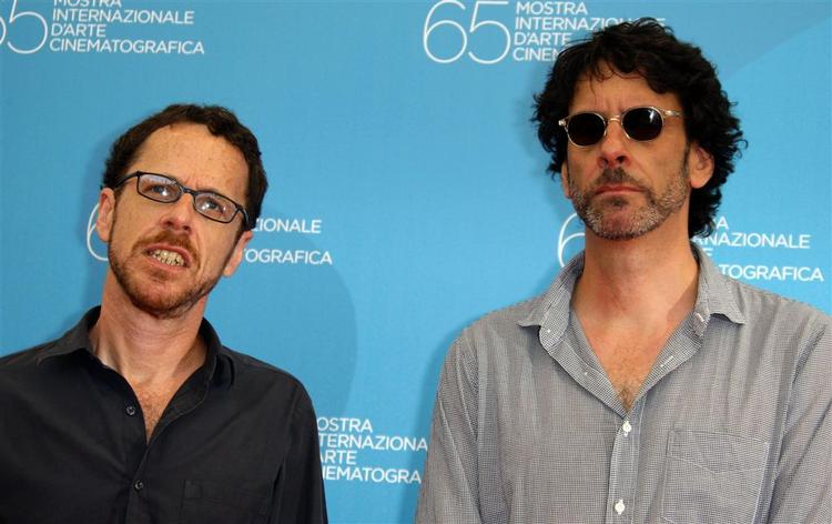 Brødrene Coen i Venedig. Deres næste filmprojekt handler om en jødisk familie i Midtvesten i tresserne, fortæller de. 