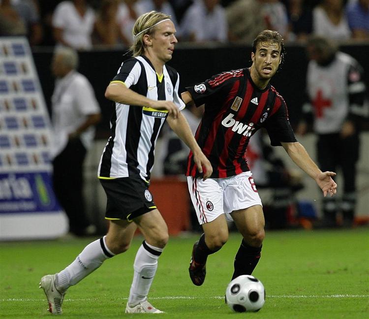 Christian Poulsen (til venstre) var med i CL for Sevilla i sidste sæson. I år er han med for Juventus. 