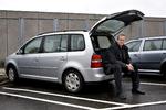 DIESELKOKS. For mange sodaflejringer i udstødningen betød, at Søren Bergs fire år gamle VW Touran ikke blev godkendt i første omgang. Dieselbilister bør nu og da droppe den økonommiske kørestil. Motor og udstødning har godt af, at der bliver givet gas nu og da. 