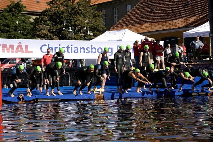 Deltagere i årets Christiansborg Rundt er klar til start. Ruten er på præcis 2.000 meter. 