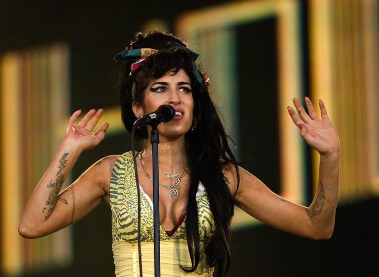 Amy Winehouse optræder i udkanten af Madrid 4. juli. Arkivfoto. 