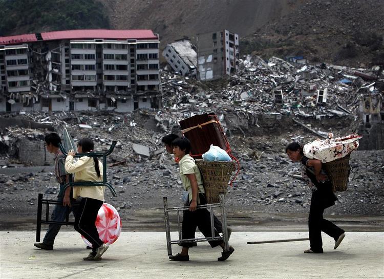 Befolkningen i Sichuan-provinsen var i gang med at komme sig oven på jordskælvet i maj måned (billedet), da området endnu engang blev ramt af et jordskælv. 