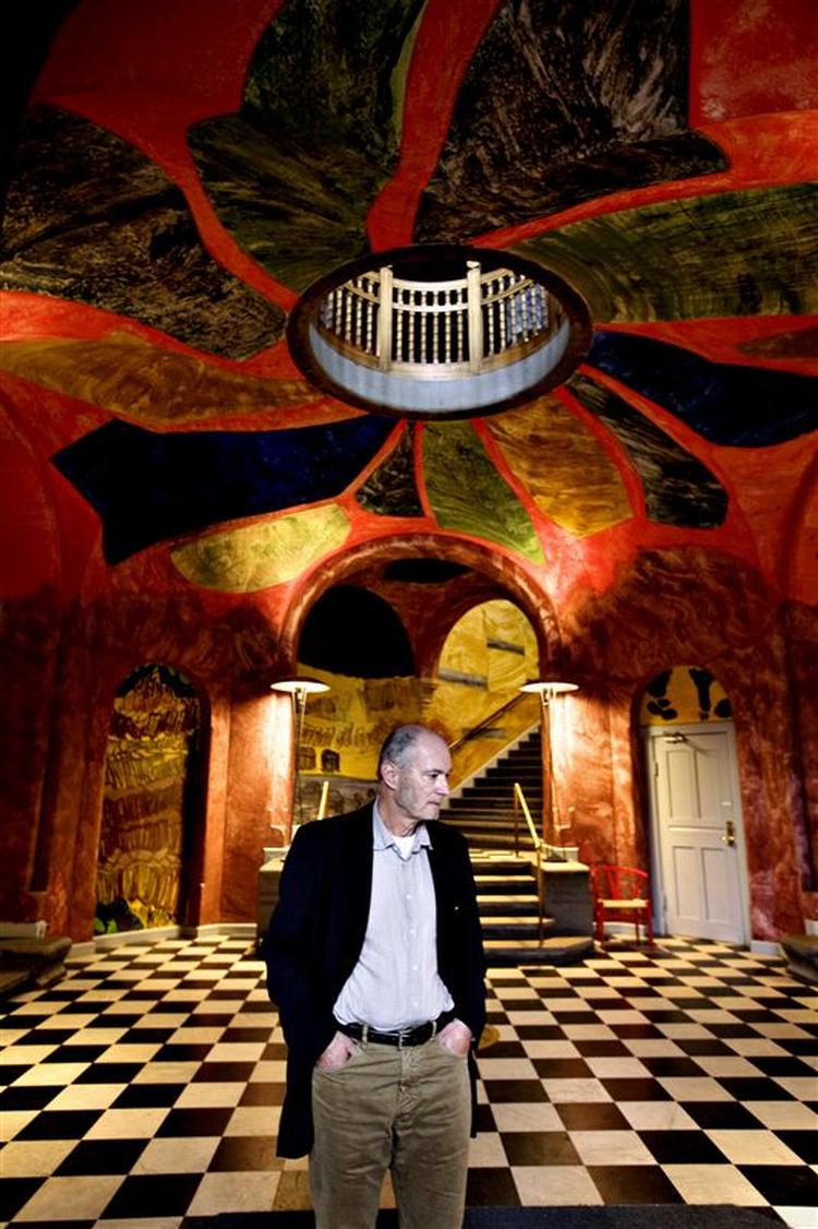 Per Kirkeby fejres bl.a. på kunstmuseet Louisiana i Humblebæk, der fra tirsdag hylder ham med en stor udstilling af 100 af hans bedste malerier, 50 skulpturer m.m. 