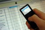 Onlinebutikken iTunes er en trussel mod musikindustrien, mener Kid Rocks manager. 