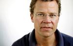 Der er et anstrengt forhold mellem de gamle regeringspartnere, Socialdemokraterne og de radikale, når der gælder den økonomiske politik. I stedet roser den radikale finansordfører Morten Helveg Petersen regeringen. 