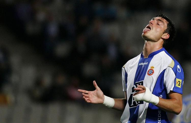Albert Riera har underskrevet en fireårig aftale med Liverpool. 