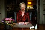 Her holder Dronning Margrethe sin nytårstale på tærsklen til år 2003. 
