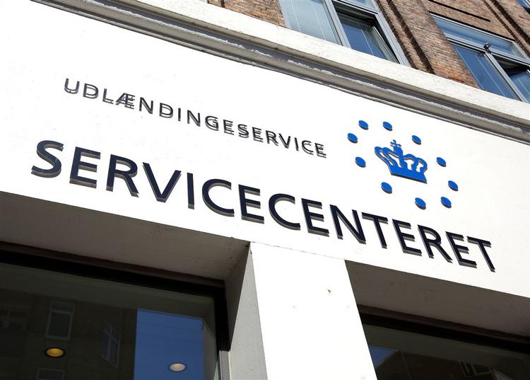 En kontroversiel dom i EF-domstolen har afgjort, at Danmark ikke kan have regler om familiesammenføring, som strider mod EUs regler om familiesammenføring. 
