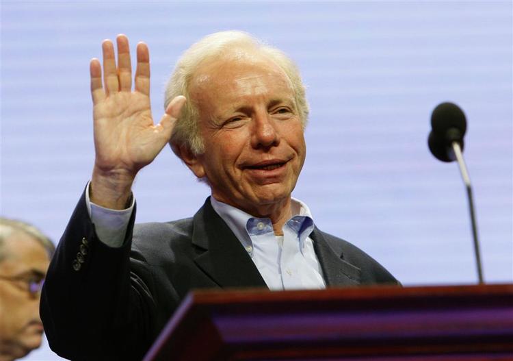 Joseph Lieberman stillede op som demokratisk vicepræsidentkandidat i 2000, da Al Gore tabte præsidentvalget til George W. Bush. 