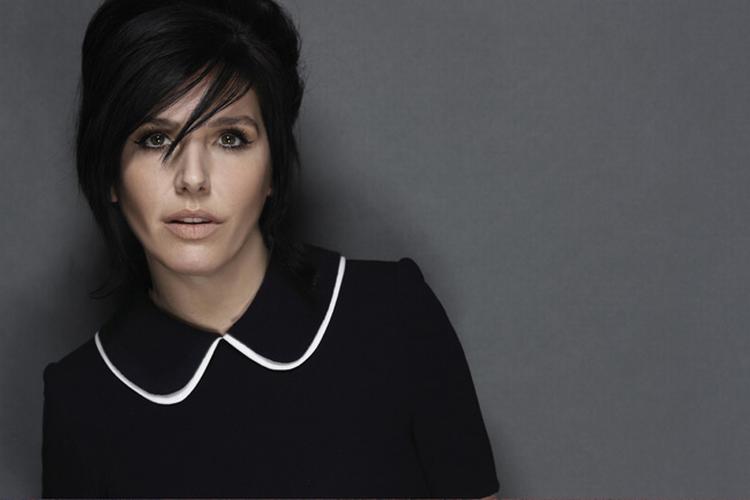 Albummet 'Melody' hæver sig over den indlysende fare som pastiche og vellydende lydtapet til en bedre middag med veninderne. 