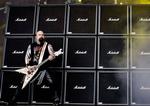 Guitaristen fra Slayer på dette års Roskilde Festival kan tilsyneladende ikke få lyd nok. 