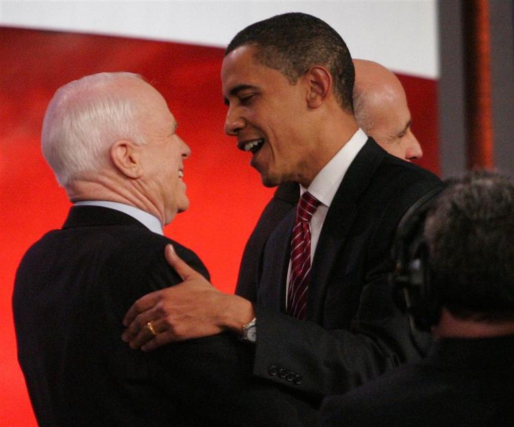 Barack Obama og John McCain, som begge har dyrket sport i deres unge år, får nu rekordhøj støtte fra den amerikanske idrætsverden. 