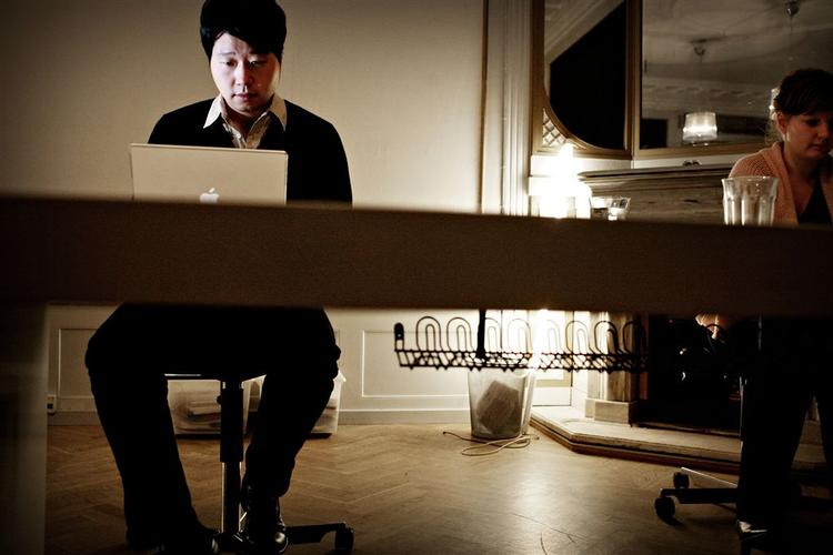 Jun Lee, amerikaner med koreansk afstamning, arbejder for firmaet ReD Associates. Virksomheden har besluttet at 30 procent af medarbejderne skal være udlændinge for at sikre en international stemning. Arkivfoto. 