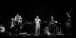 Lennart Ginman på bas, Thomas Blachman bag trommerne, Tue Track fra Malk de Koijn bag pladespillerne, Elith 'Nulle' Nykjær på klarinet og Liv Lykke som vokalist indledte jazzballet i Stærekassen, hvor Dicte senere overtog som diva i forgrunden. Foto: Martin Bubandt 