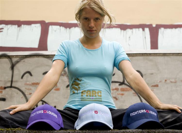 Overskuddet fra Fighters+Lovers efterårskollektion går til »progressive advokatgrupper, der arbejder for at frigivet politiske fanger«. 