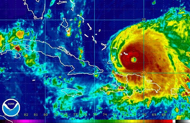 Et billede af orkanen over Turks og Caicos taget af en  amerikansk meteorologisk satellit. 