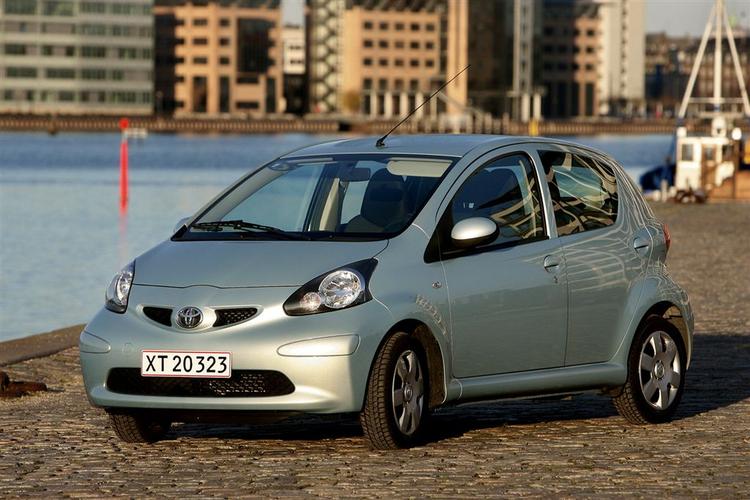 Toyota Aygo er en af de mest benzinøkonomiske nye biler. Arkivfoto. 