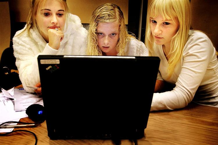 Tilbud på computere til studiebrug ligner hinanden prismæssigt, så det kan betale sig at se på forskellene inden i de bærbare. 